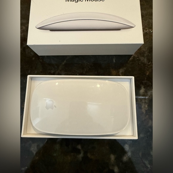 Apple Magic Mouse 2 - White - Picture 3 of 6